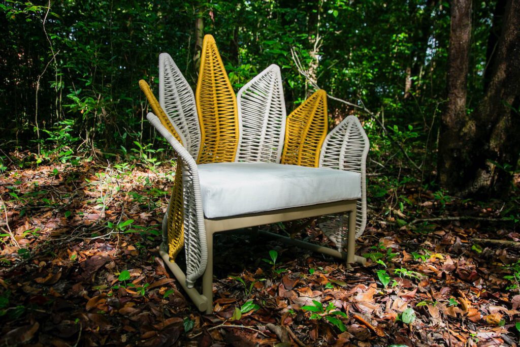 In tribute to indigenous Brazilian tribes, the noble Cocar – or headdress – outdoor armchair by Estudio Galho recreates nature’s elegant feather with metal frames strung with hand-woven nautical rope.