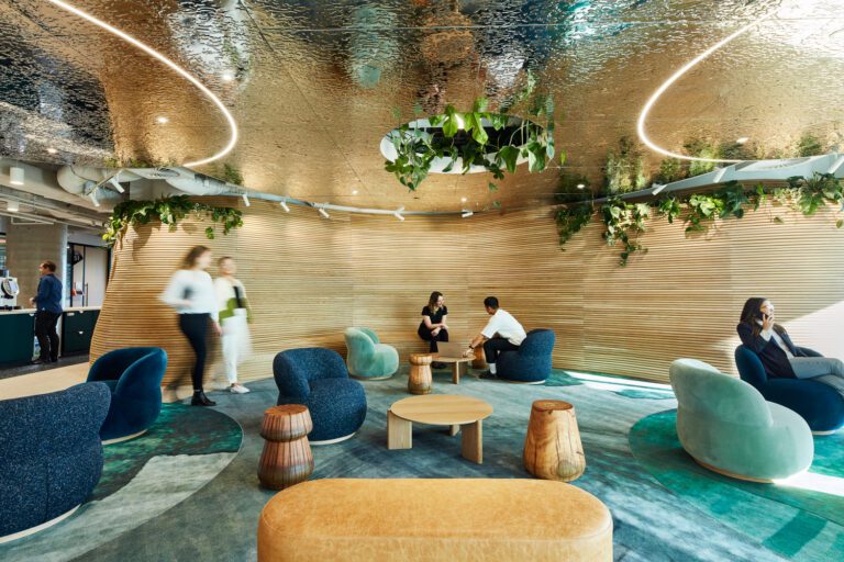 The 28th floor lounge’s reflective ceiling by Rimex Metals resembles the ripple effects of rock pools.